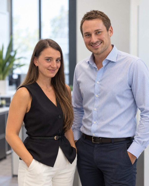 Persönlich beraten Sie dabei Kübra Dalmann und Moritz Werkmeister, unsere Experten für Beihilfe und PKV.